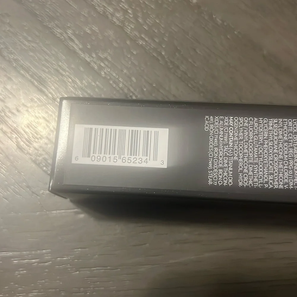 Surratt Surreal Skin Foundation Wand Shade 12 | Honey / Golden Ochre